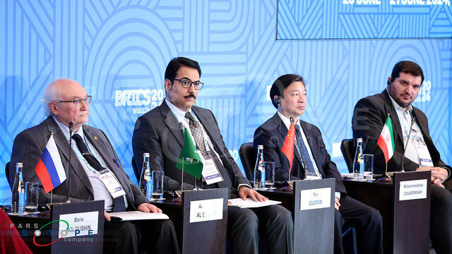 شرکت مدیرعامل پارس ایزوتوپ در مجمع بینالمللی پزشکی هستهای بریکس