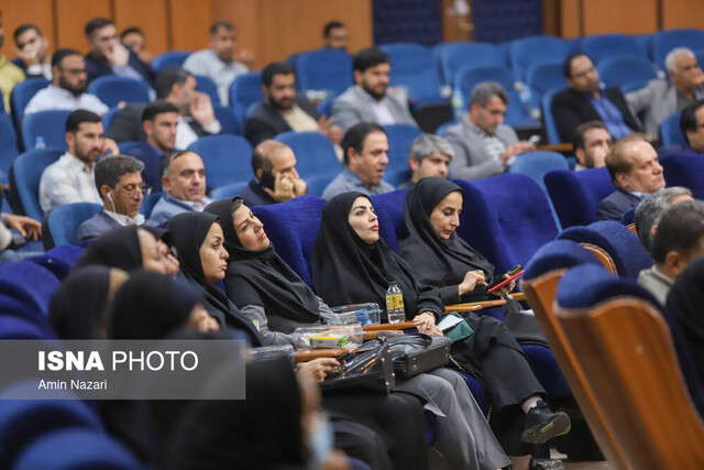 استاندار خوزستان: روابط عمومی از مشاغل سخت و تاثیرگذار است