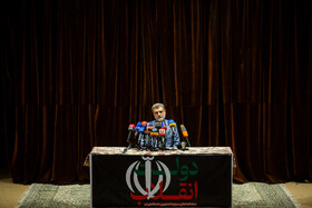 نشست دانشجویی قاضیزاده هاشمی در دانشگاه تهران