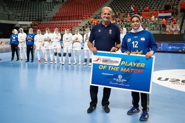 دروازهبان ملایری؛ بهترین بازیکن زمین در مسابقات هندبال قهرمانی جهان دروازهبان ملایری؛ بهترین بازیکن زمین در مسابقات هندبال قهرمانی جهان