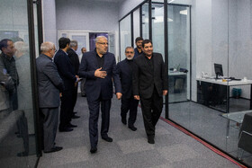  محمد مخبر، سرپرست ریاست جمهوری و جواد اوجی، وزیر نفت در مراسم بهره برداری از ۱۷ پروژه نفتی