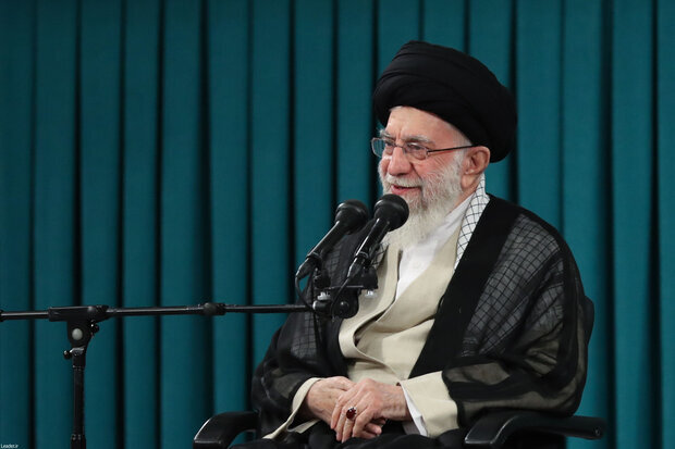 پخش سخنرانی رهبر انقلاب در روز عید غدیر از شبکه یک پخش سخنرانی رهبر انقلاب در روز عید غدیر از شبکه یک