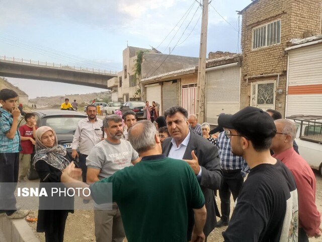 مدیریت شهری بومهن از محله سیاهبند بازدید کرد مدیریت شهری بومهن از محله سیاهبند بازدید کرد