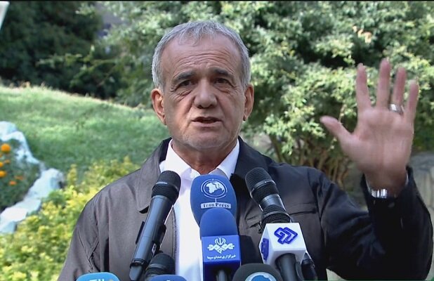 ارزیابی پزشکیان از پنجمین مناظره انتخابات ریاست جمهوری ۱۴۰۳ ارزیابی پزشکیان از پنجمین مناظره انتخابات ریاست جمهوری ۱۴۰۳