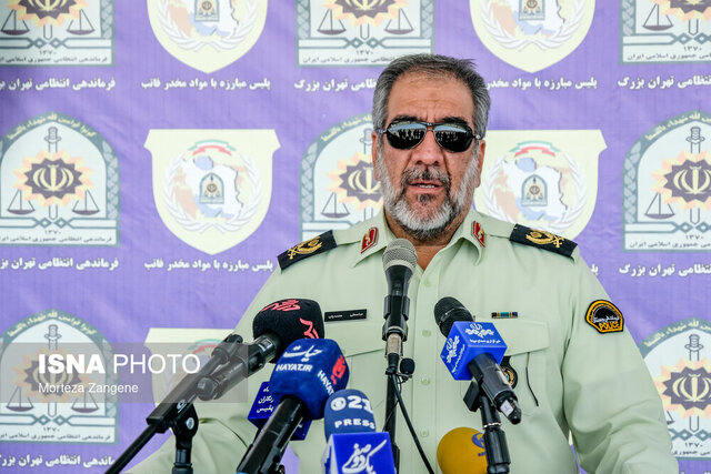 بازداشت اعضای باند مخوف سرقتهای مسلحانه از منازل در تهران بازداشت اعضای باند مخوف سرقتهای مسلحانه از منازل در تهران