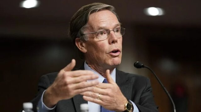 نیکلاس برنز سفیر آمریکا، چین را به تحریک احساسات ضد آمریکایی متهم کرد