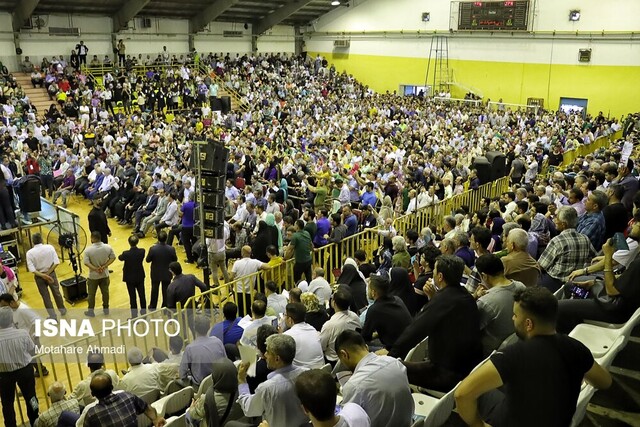 ظریف: مردم اشتباهات ما را دیدند ولی همچنان پایکار هستند