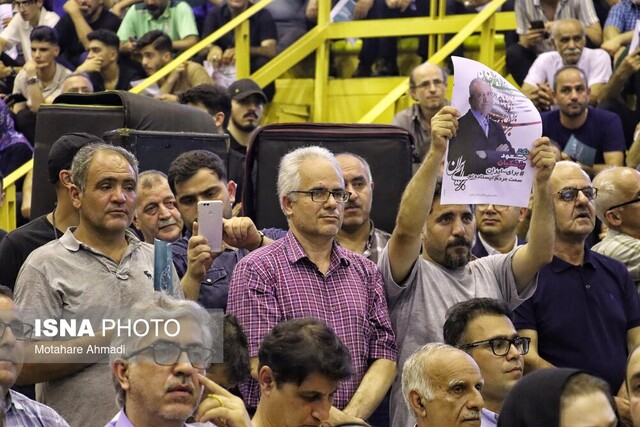 ظریف: مردم اشتباهات ما را دیدند ولی همچنان پایکار هستند