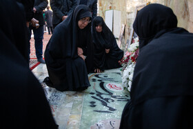 همسر شهید حسین امیرعبداللهیان در مراسم اربعین شهادت همسرش