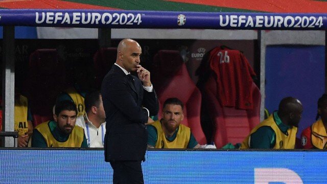 اعتراض مارتینس به نگرفتن پنالتی روی رونالدو: عملکرد VAR شرم آور است اعتراض مارتینس به نگرفتن پنالتی روی رونالدو: عملکرد VAR شرم آور است