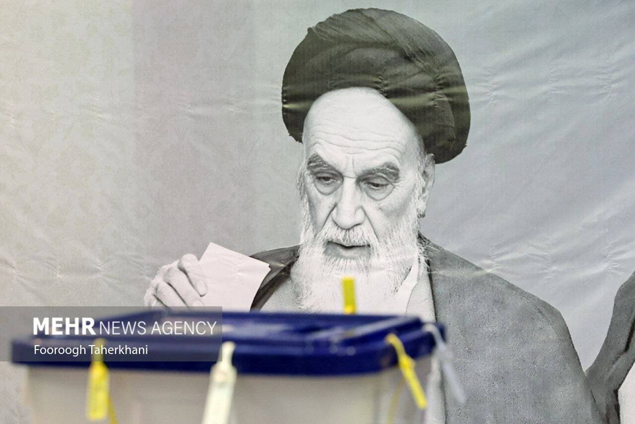 عکس متفاوت از چهاردهمین انتخابات ریاست جمهوری