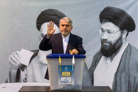 حضور سید رضا صالحی امیری در انتخابات چهاردهمین دوره ریاست‌جمهوری - حسینیه جماران