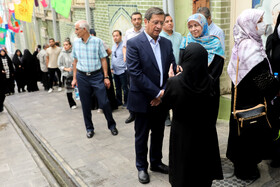 حضور عبدالناصر همتی در انتخابات چهاردهمین دوره ریاست‌جمهوری - حسینیه جماران