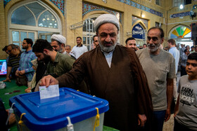 حضو حمید رسایی در انتخابات چهاردهمین دوره ریاست‌جمهوری در تهران - مسجد لرزاده