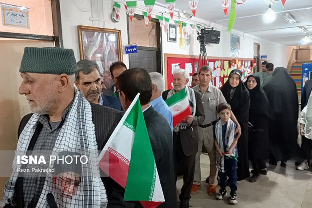 استاندار کرمانشاه: ‌ مردم‌ رای دادن را به ساعات پایانی موکول نکنند 