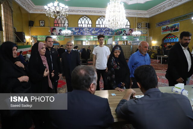 همه برای ایران قوی و سرفراز میآییم