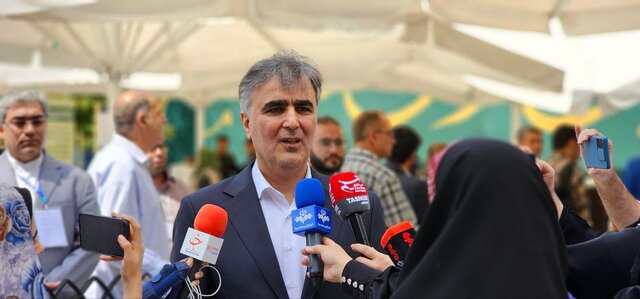 شرکت فرزین در چهاردهمین دوره انتخابات ریاست جمهوری/ آثار مشارکت و قدرت مردم در شکستن تحریمها