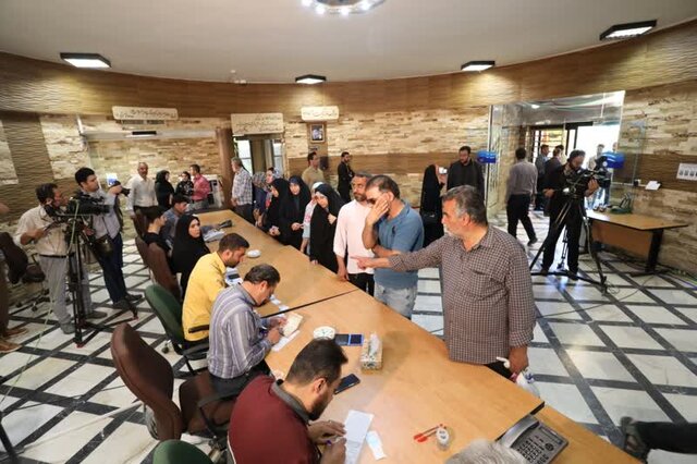 حضور حماسی مردم همدان پای صندوقهای رأی