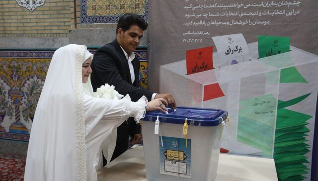 عکس/ ازدواج با تم انتخابات