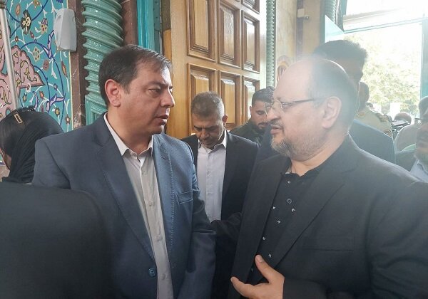 شریعتمداری در انتخابات شرکت کرد شریعتمداری در انتخابات شرکت کرد