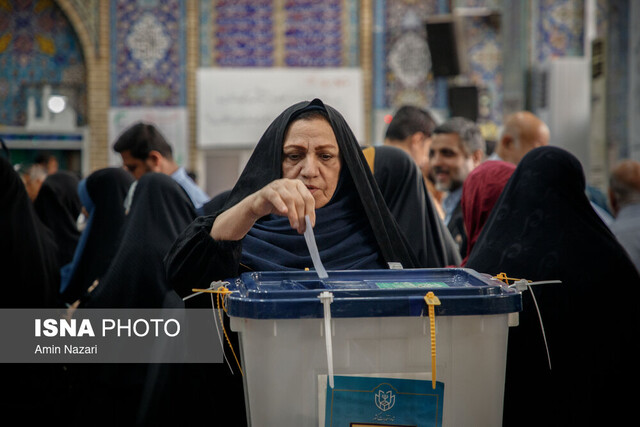 دبیر ستاد انتخابات استان: ‌شاهد حضور باشکوه مردم خوزستان در شعب اخذ رای هستیم