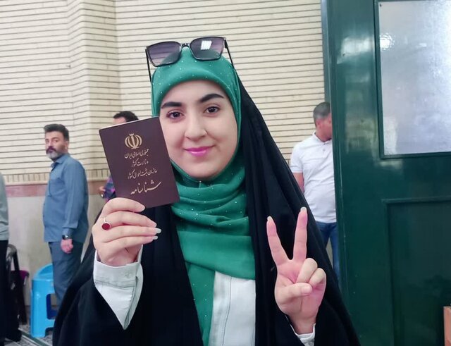 حضور مردم شهرستانهای غرب استان تهران پای صندوقهای رأی