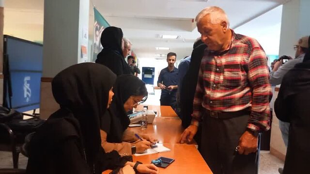 حضور مردم شهرستانهای غرب استان تهران پای صندوقهای رأی