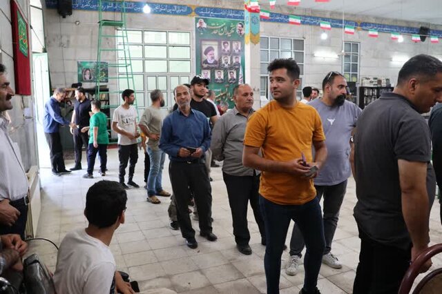 حضور مردم شهرستانهای غرب استان تهران پای صندوقهای رأی