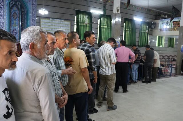 حضور مردم شهرستانهای غرب استان تهران پای صندوقهای رأی