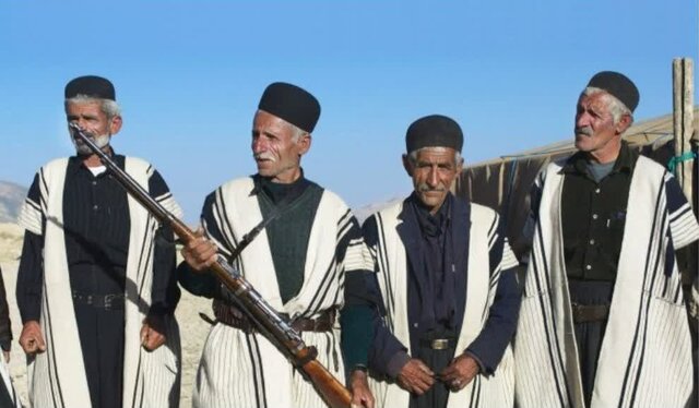 منظومه نقشها و رنگها در لباسهایی با رد پای خورشید!