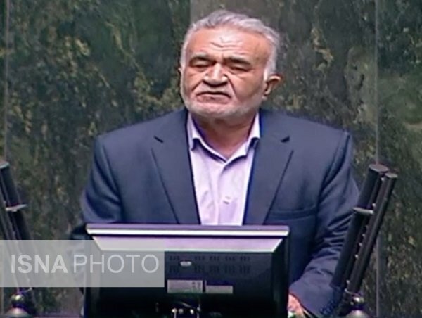 عبدلی: باید پیکان تیز تهدید و استیضاح را از دولت برداشت