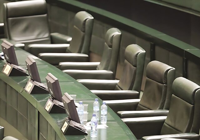 عکس آرشیوی است تشکیل ۳ کمیته در کمیسیون فرهنگی مجلس