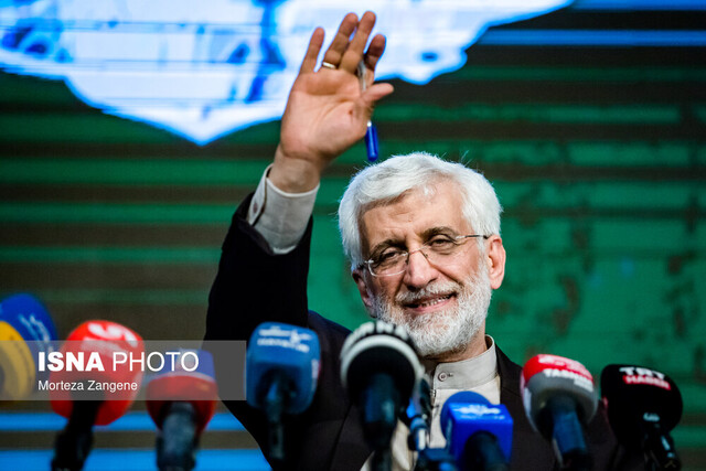 جلیلی: انتخاب با مردم است؛ بازگشت به ۸ سال تعطیلی کشور یا امتداد شهید رئیسی جلیلی: انتخاب با مردم است؛ بازگشت به ۸ سال تعطیلی کشور یا امتداد شهید رئیسی