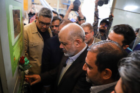 آیین آغاز به کار دوباره کارخانه کاشی اصفهان شهرستان نجف آباد پس از پنج سال با حضور احمد وحیدی، وزیر کشور