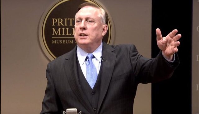 مشاور سابق پنتاگون: آمریکا مجبور میشود هژمونی جهانی خود را کنار بگذارد مشاور سابق پنتاگون: آمریکا مجبور میشود هژمونی جهانی خود را کنار بگذارد