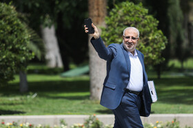جواد اوجی وزیر نفت در حاشیه جلسه هیات دولت - ۱۳ تیر