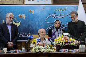  حسین اسرافیلی در اختتامیه بیست و دومین جشنواره قلم زرین