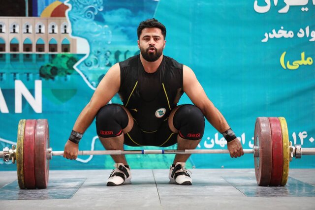 علیرضا یوسفی قویترین وزنهبردار ایران شد