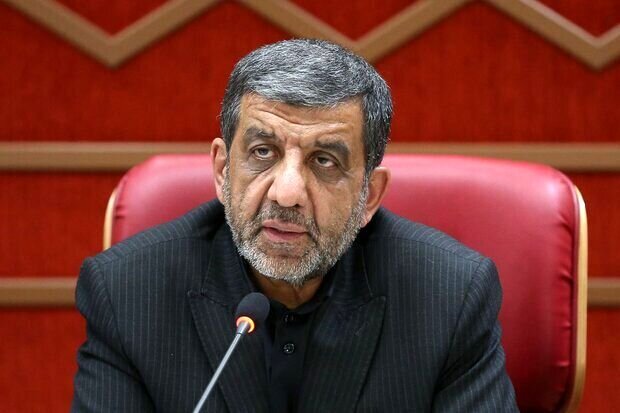 ببینید/اسم عجیبی که عزتالله ضرغامی همسرش را با آن در گوشی ذخیره کرده! ببینید/اسم عجیبی که عزتالله ضرغامی همسرش را با آن در گوشی ذخیره کرده!