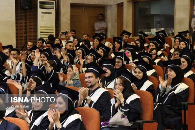 کشور به انسانهای توسعهیافته نیاز دارد