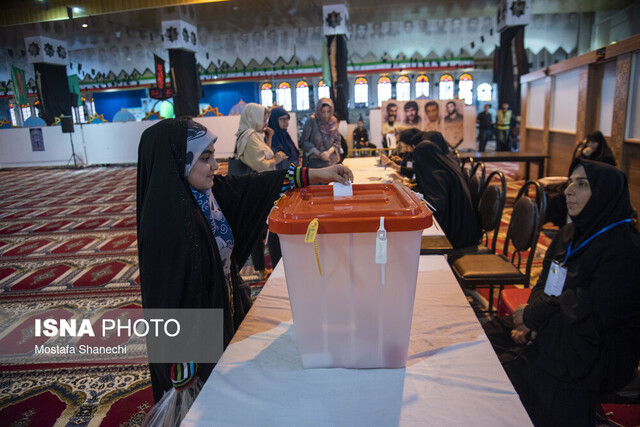 تزئینی استاندار بوشهر: از آرای مردم صیانت میکنیم