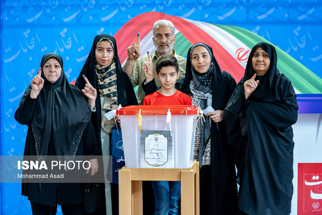 ۲۰۴ صندوق فعال اخذ رای در قائمشهر ۲۰۴ صندوق فعال اخذ رای در قائمشهر