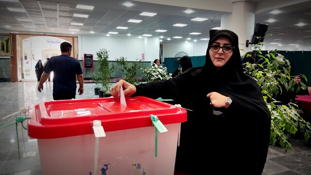 مردم شهرستان شهریار پای کار نظام و انقلاب ایستادهاند