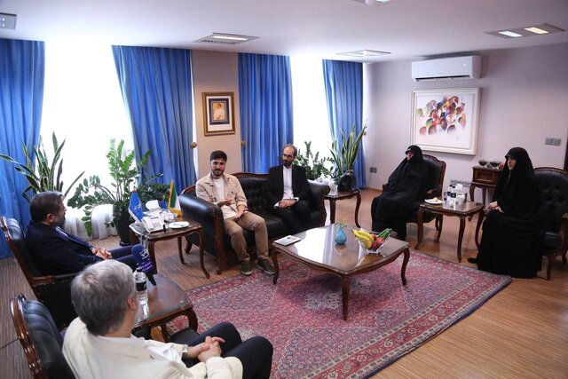 دیدار بشیر بیآزار با وزیر ارشاد