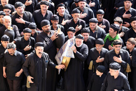 آئین سنتی طشتگذاری در بقعه شیخ صفی الدین اردبیلی