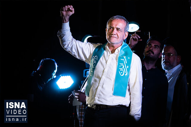 ویدیو/ مسعود پزشکیان به پاستور رسید ویدیو/ مسعود پزشکیان به پاستور رسید