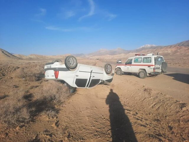 مصدومیت ۳ نفر در واژگونی خودرو در جاده سمنان به فیروزکوه