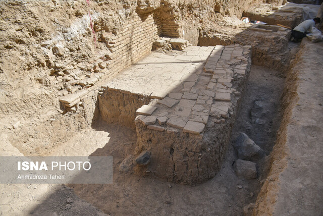 شواهد وجود بازار صنایعدستی در گذر کمر زرین