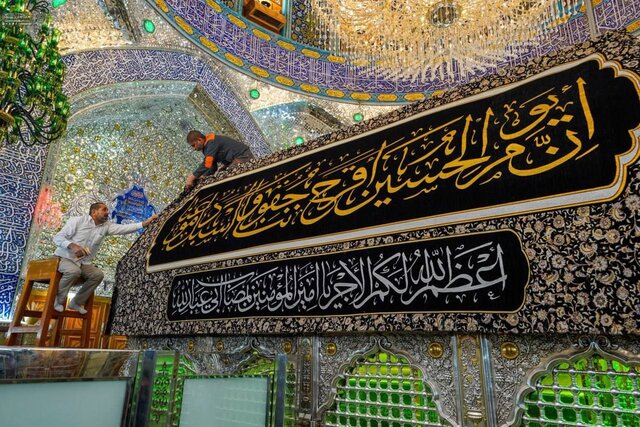 ضریح حرم امام علی (ع) سیاهپوش شد + عکس و فیلم