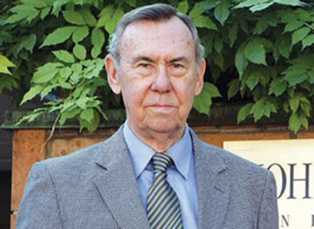 گری سیک تحقیر ابدی یک ابرقدرت